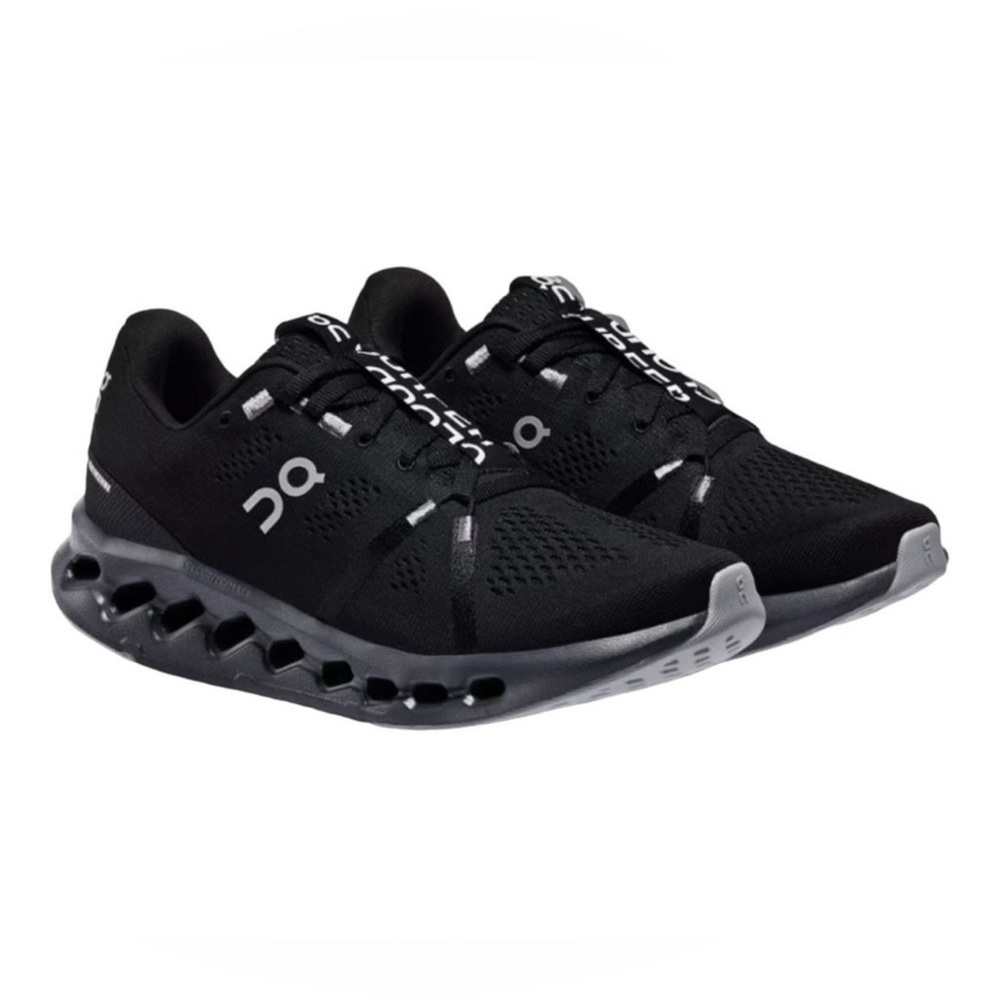 🖤 NWT Women’s On Cloudsurfer All Black 🖤